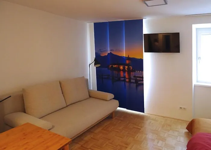 Convenient And Functional In The Center Gmunden